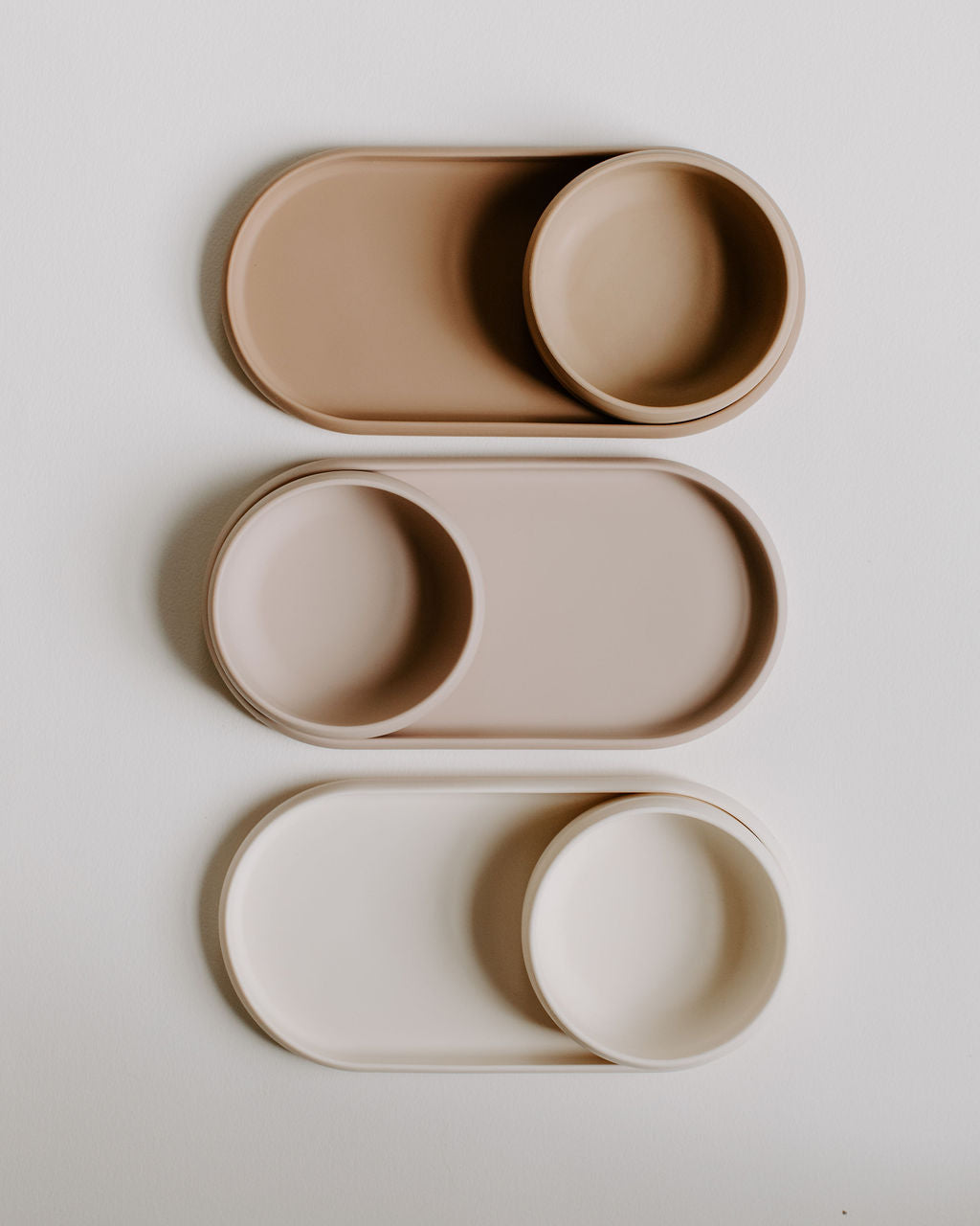 Simple Plate / Tray (Strawberry-Cardamom)